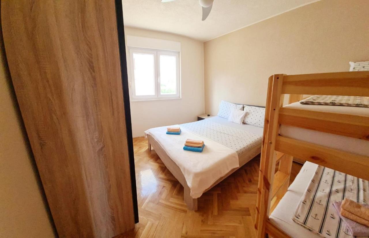 Apartments Naomi And Marsel Trogir Exterior foto